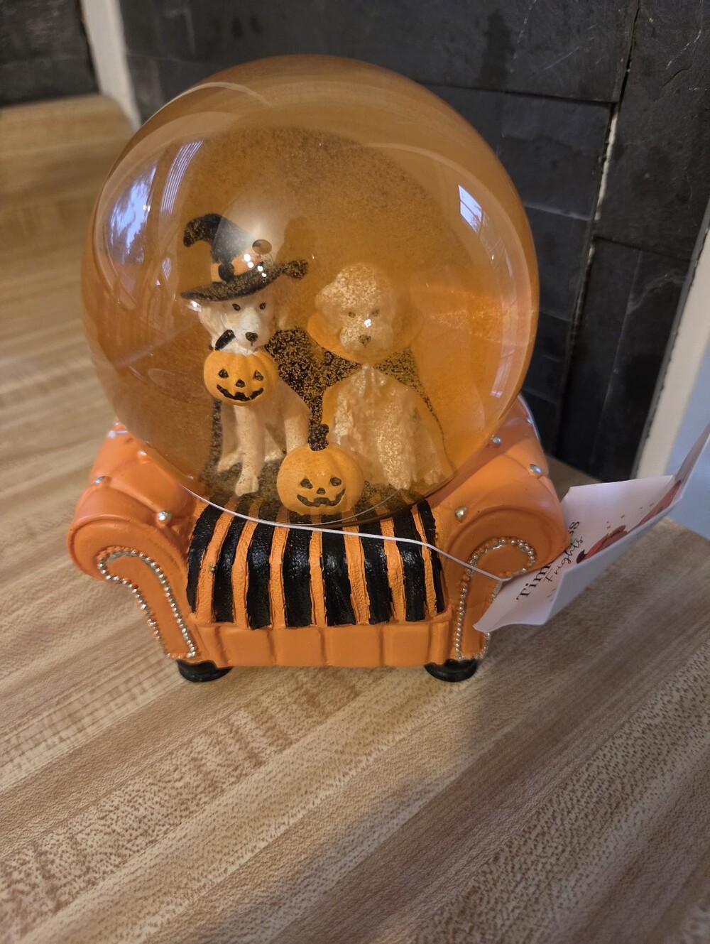 Dogs In Chair Halloween NWT Snowglobe - Picture 5 of 5